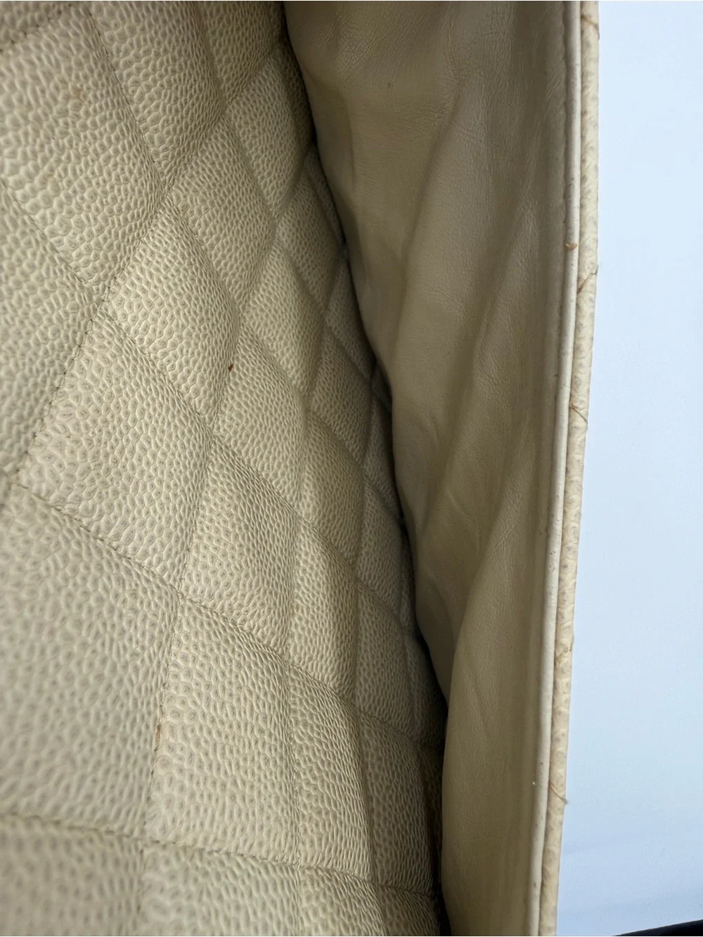 CHANEL Cream Medallion tote with gold hardware-VINTAGE series 7